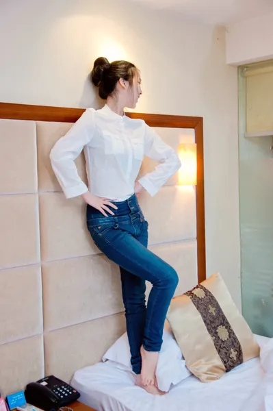 Page 2 | Chinese Model 旻婷 Private Sex Photo Set