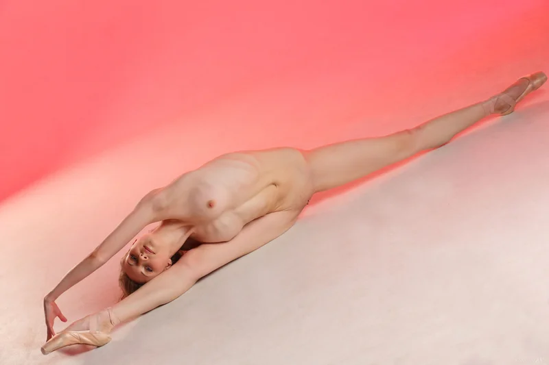 Annett A Flexible Beauty 第 123 張圖片