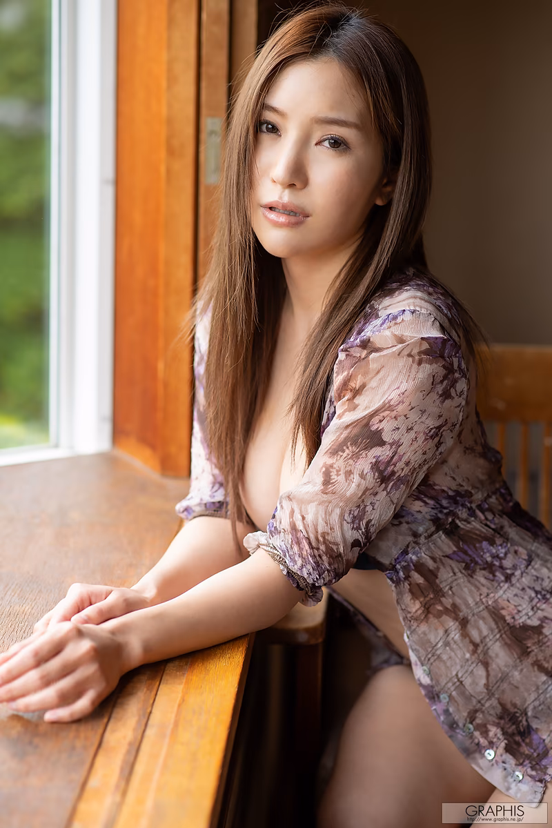 Aoi (葵) Allure foto 47