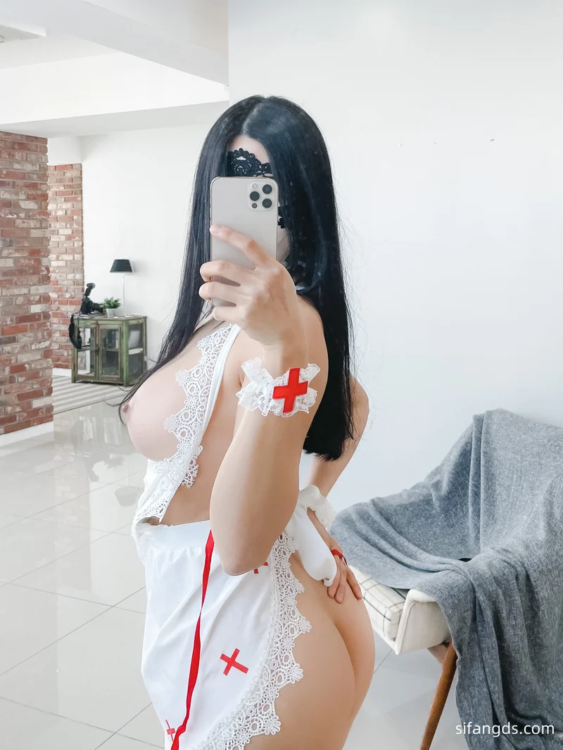 Dana Fascinating Nurse 第 85 张图片