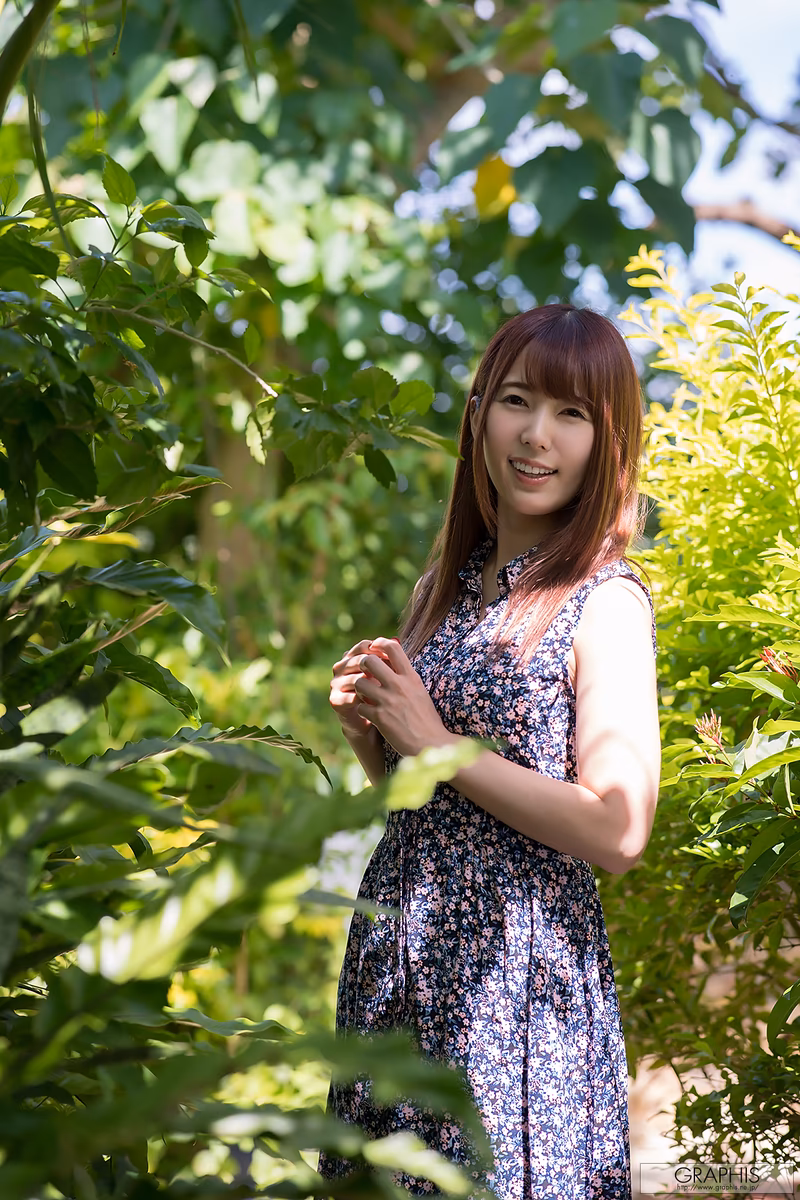 HATANO Yui (波多野結衣) Voluptuous Woman foto 2