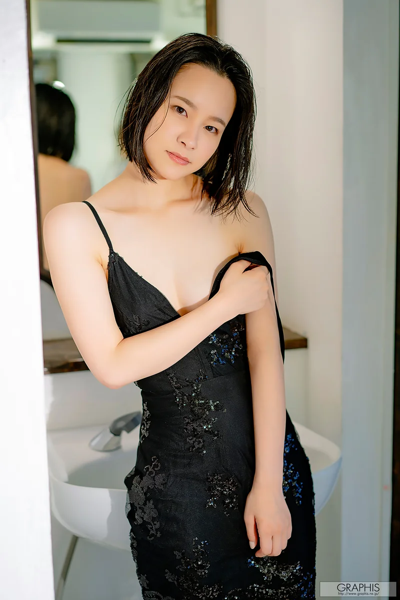 HATSUNO Fumika (初乃ふみか) First Gravure foto 104