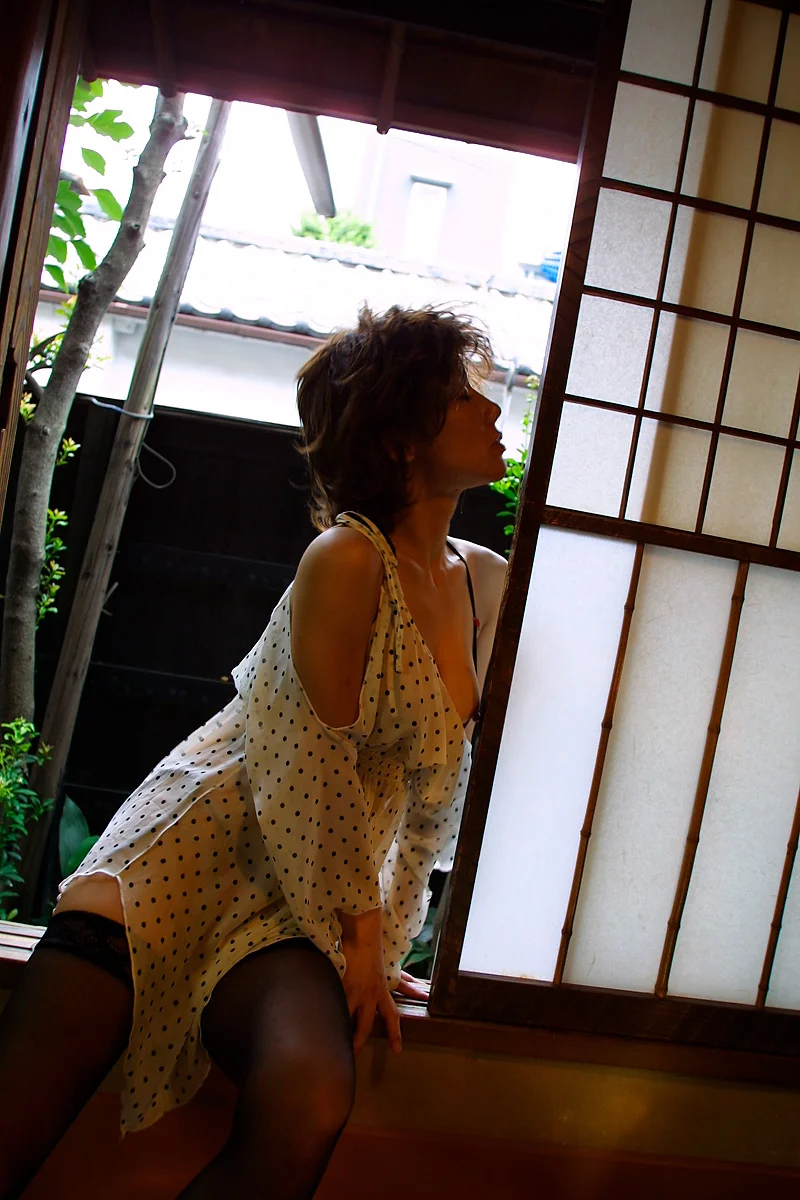 Hitomi Hasegawa 長谷川瞳 Nude Fever foto 15