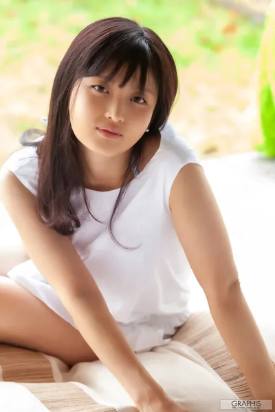 Page 2 | HORISAWA Mayu (堀沢茉由) First Gravure