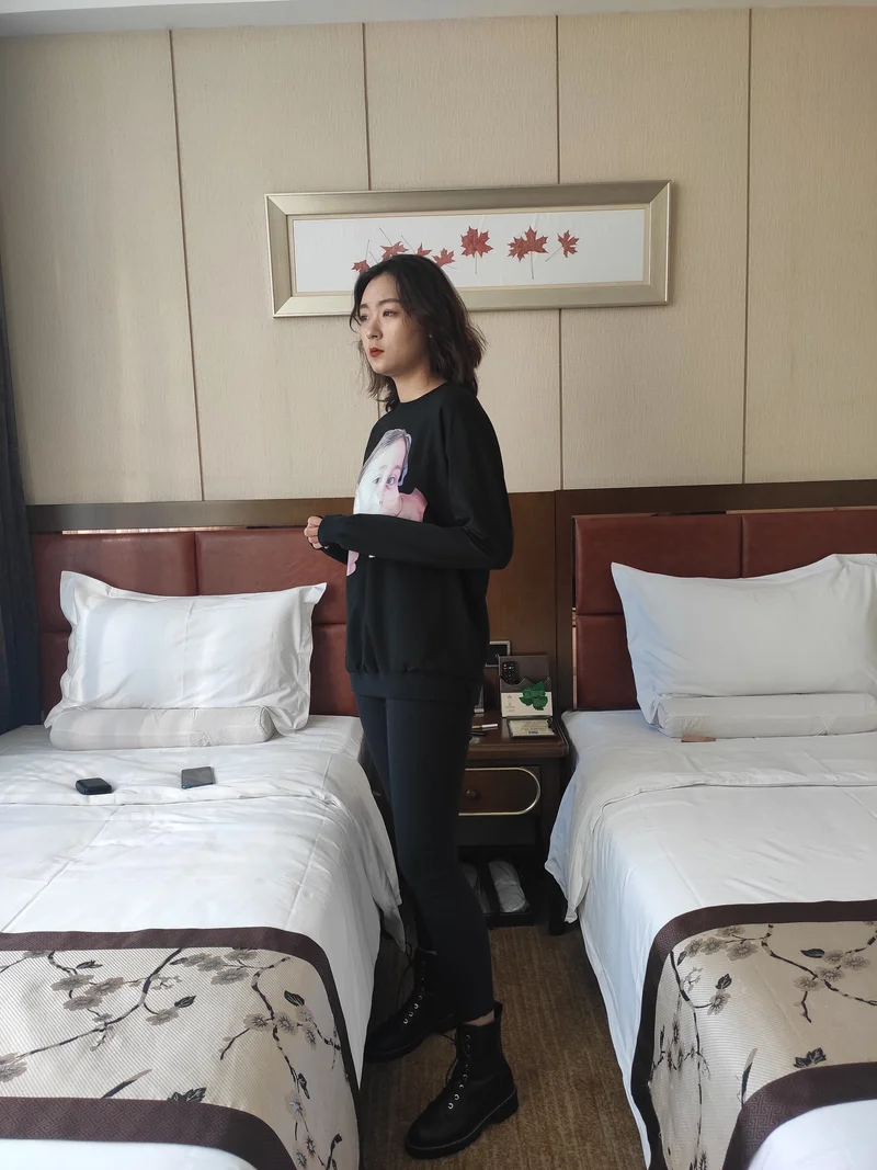 国模周周大尺度人体私拍套图 第 1 张图片