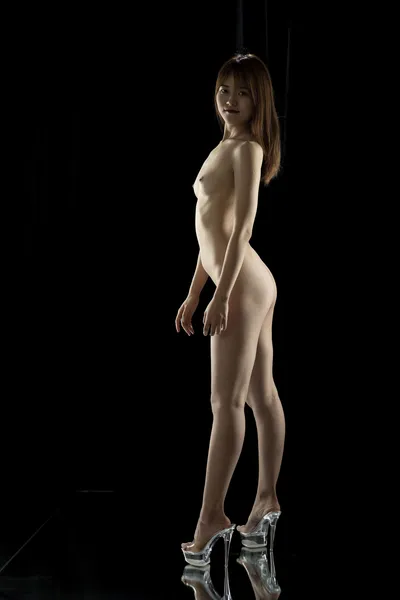 Page 4 | Chinese Model 子涵 Private Nude Photo Set