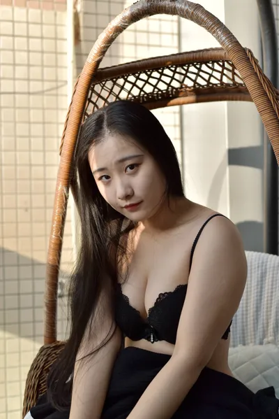 Page 2 | Chinese Model 秀岑(彬彬) Private Nude Photo Set