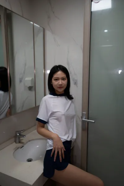 Page 2 | Chinese Model 瑤瑤 Private Nude Photo Set