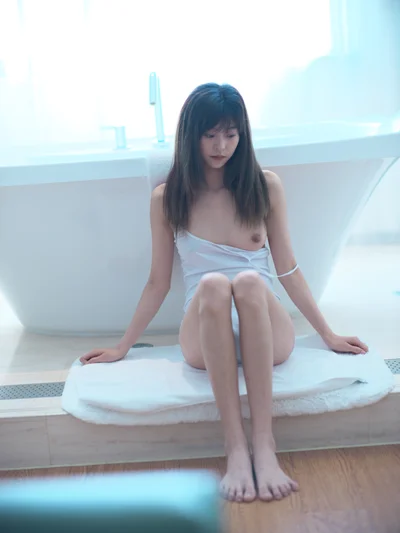 Page 5 | Chinese Model 极品 Private Nude Photo Set