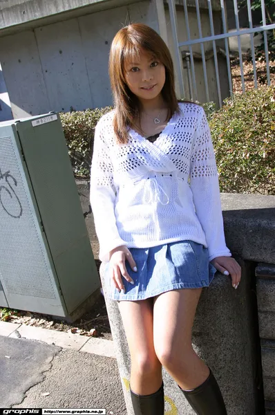 KATASE Rion (片瀬梨音) First Gravure