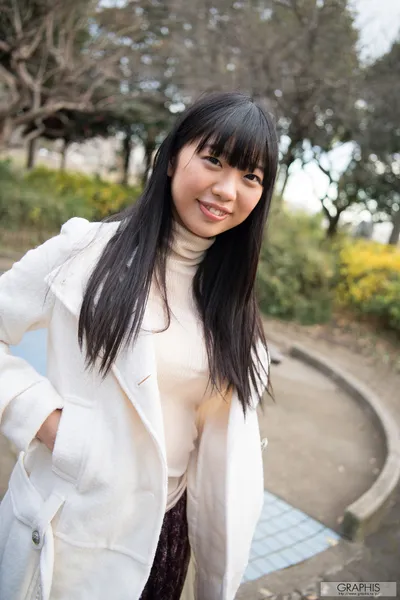 KIRITANI Matsuri (桐谷まつり) First Gravure