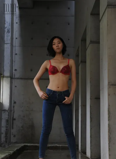 수연 콘크리트 안에서의 밀회
