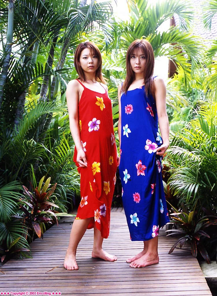 Manami &Tomomi Suzuki foto 26