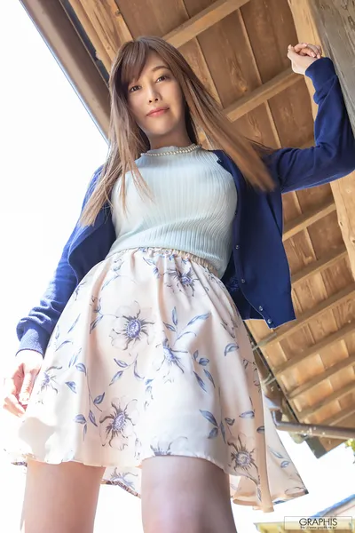 MASUZAKA Mia (益坂美亜) First Gravure