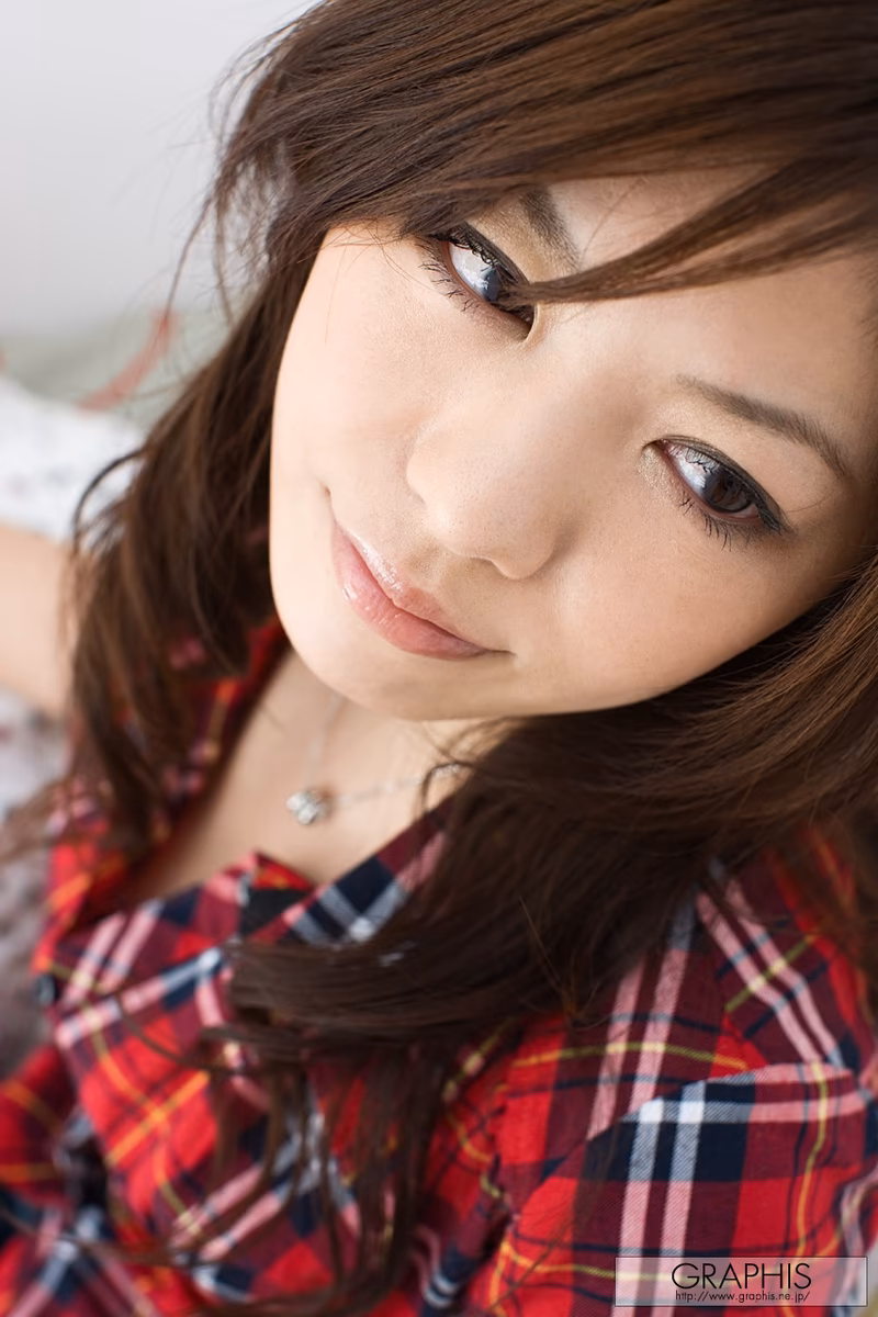 MATSUSHITA Momoka (松下桃香) peach buttocks larawan 2