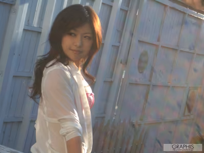 Page 3 | MATSUSHITA Momoka (松下桃香) peach buttocks