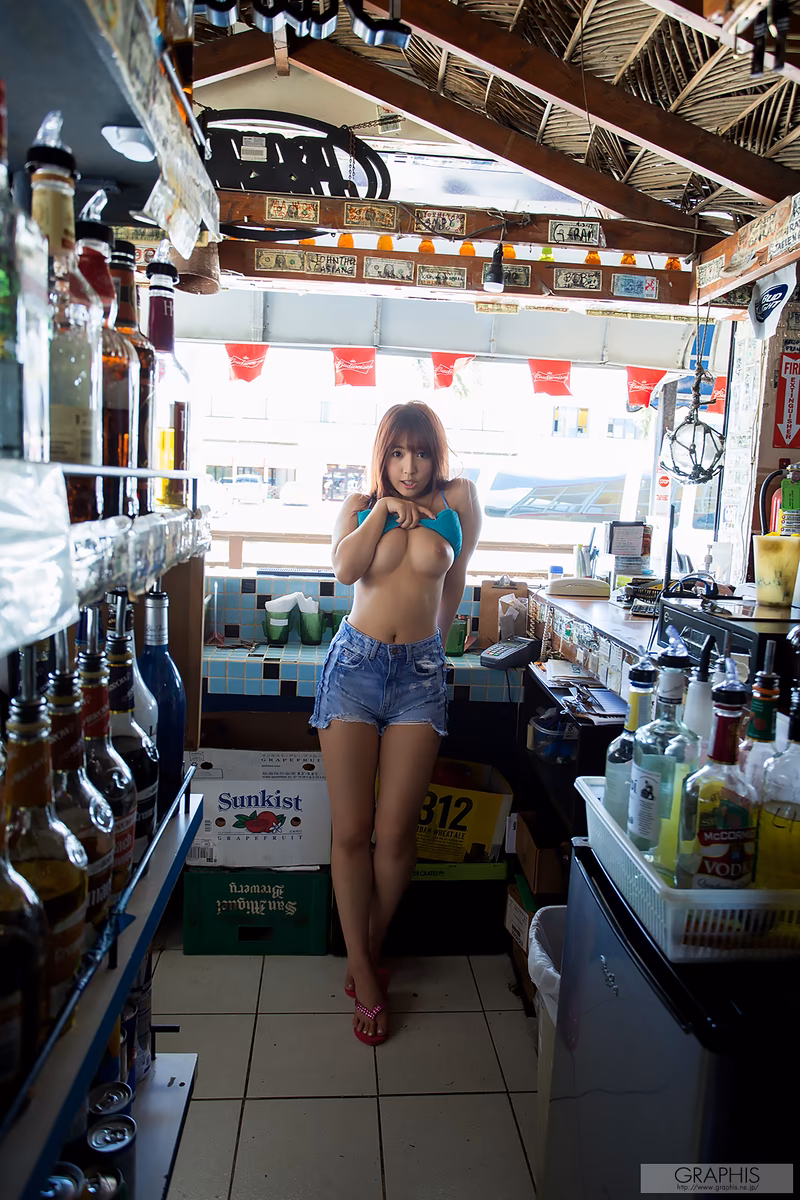 MIKAMI Yua (三上悠亜) GLAMOROUS NUDE! foto 29