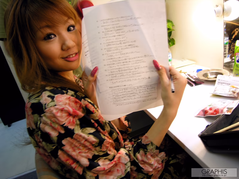 MOMOSAKI Hinano (百咲ひなの) Bira Thijs foto 102