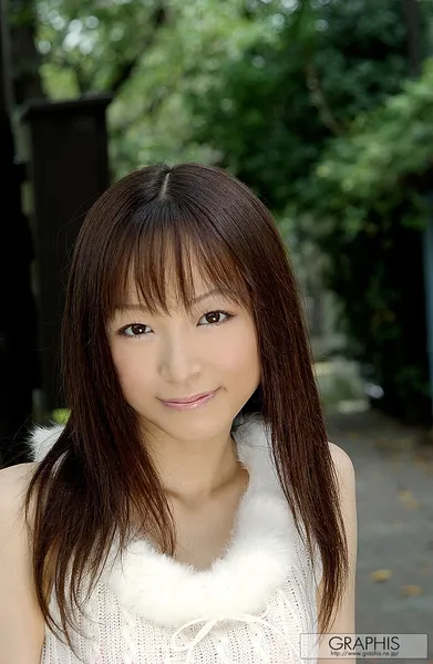MOMOSE Emiru (桃瀬えみる) August 2008 Calendar