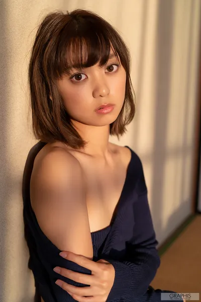 หน้า 3 | MONAMI Suzu (もなみ鈴) First Gravure