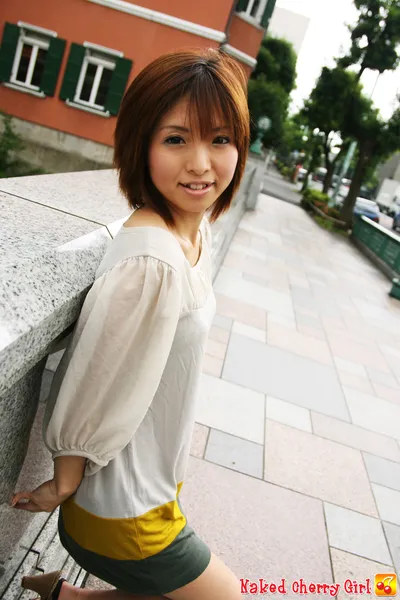 花純 Naked Cherry Girl