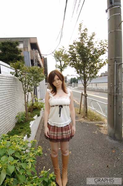 OGAWA Nami (小川奈美) Approaching rapidly