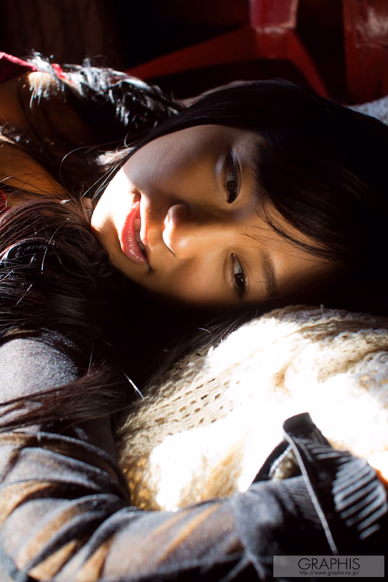 OGURA Nana (小仓奈々) GLAMOROUS BODY 写真 37