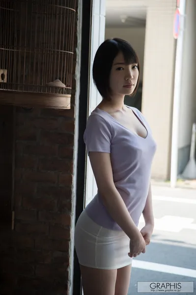 SUZUKI Koharu (鈴木心春) June 2017 Calendar