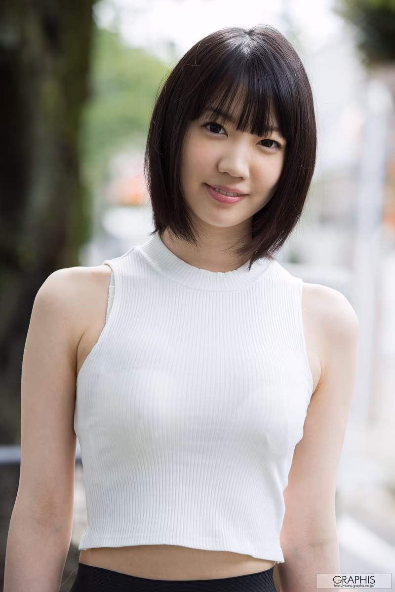SUZUKI Koharu (鈴木心春) Frontier photo 3