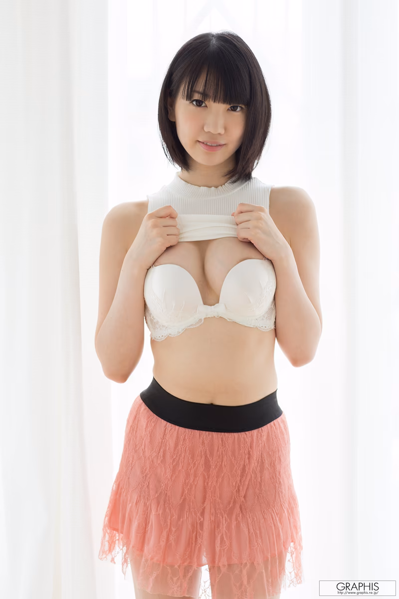 SUZUKI Koharu (鈴木心春) Frontier photo 6