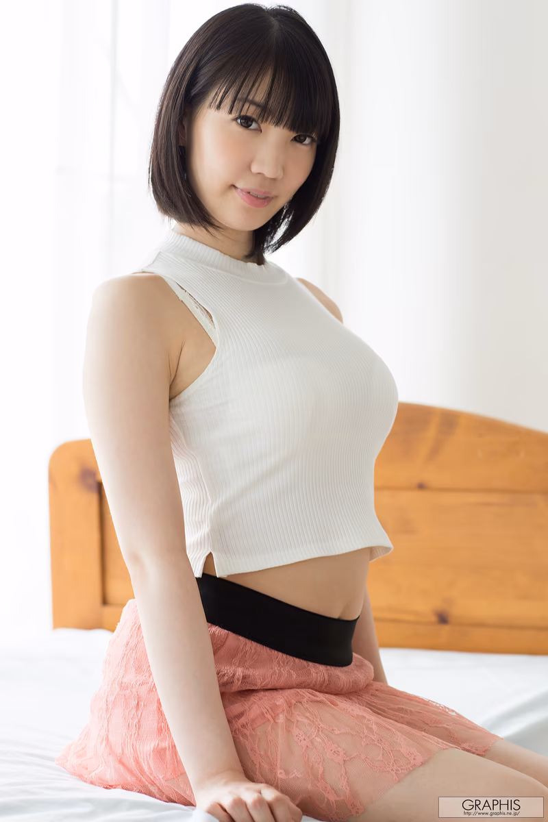 SUZUKI Koharu (鈴木心春) Frontier photo 7