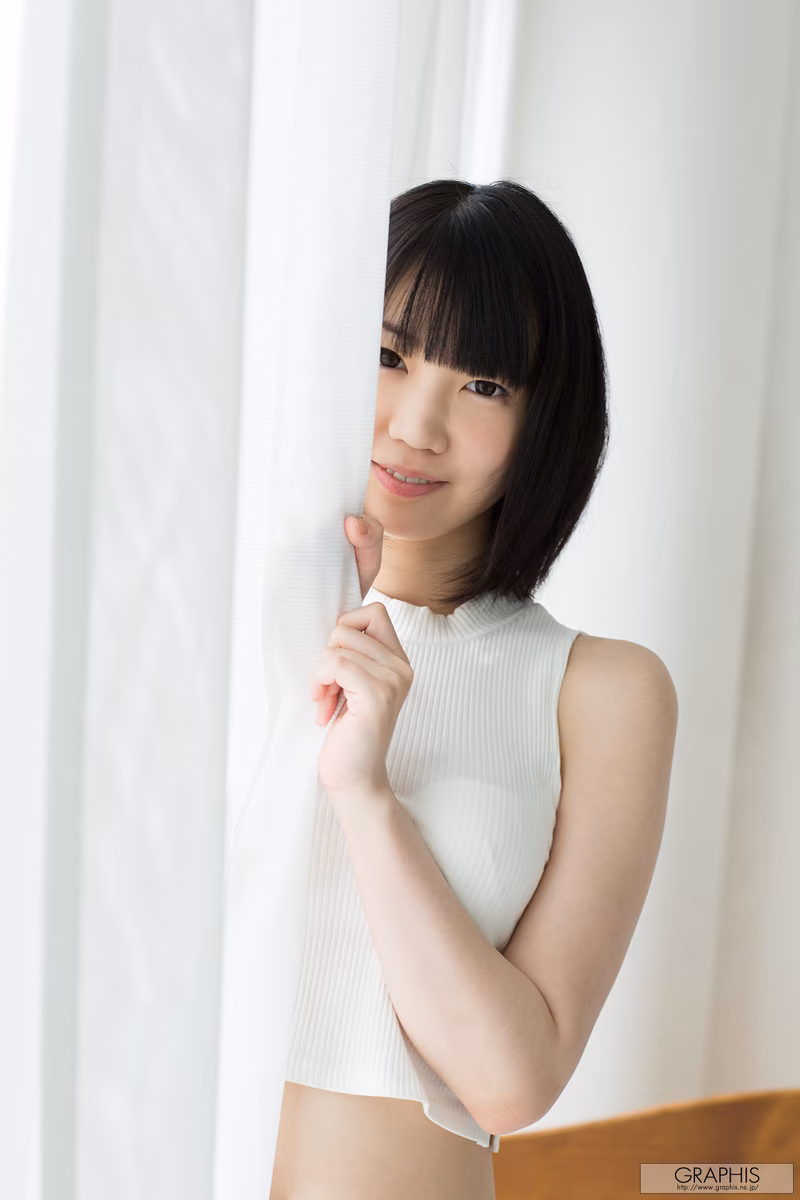 SUZUKI Koharu (鈴木心春) Frontier photo 8