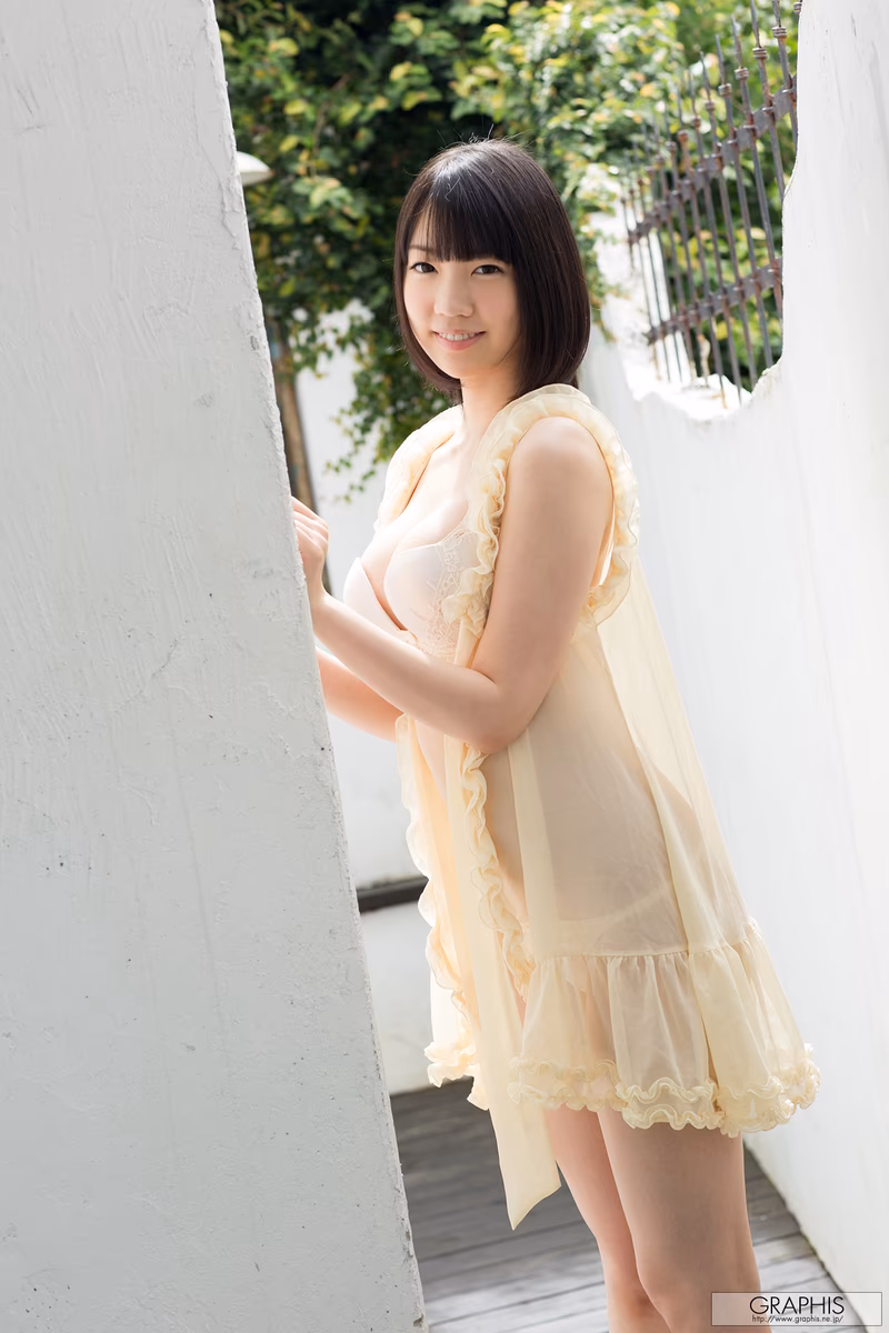 SUZUKI Koharu (鈴木心春) Frontier photo 49