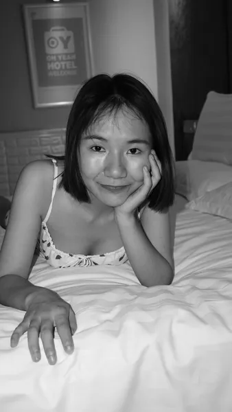 Page 2 | Chinese Model 小顾 Private Nude Photo Set
