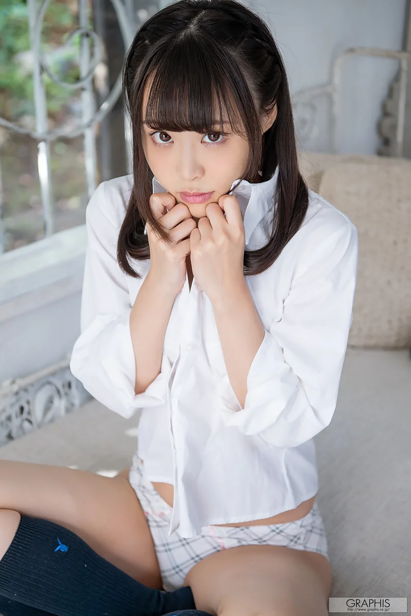 YOSHIOKA Hiyori (吉岡ひより) First Gravure foto 54