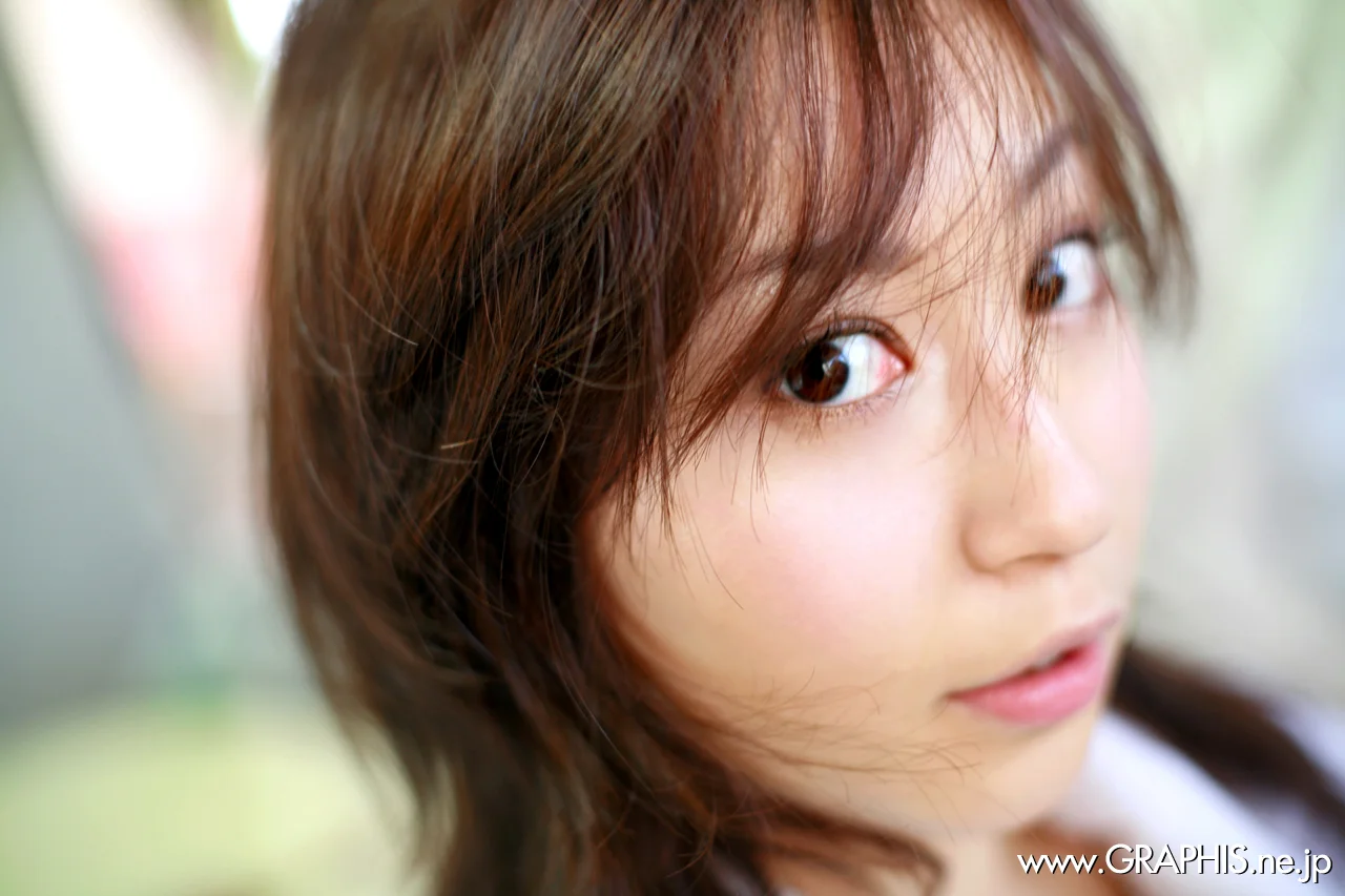 YOSHIZAWA Momo (吉沢もも)