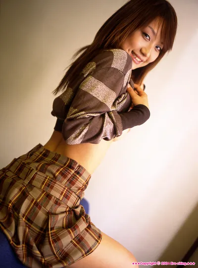 Page 2 | Yui Haruka 遙優衣