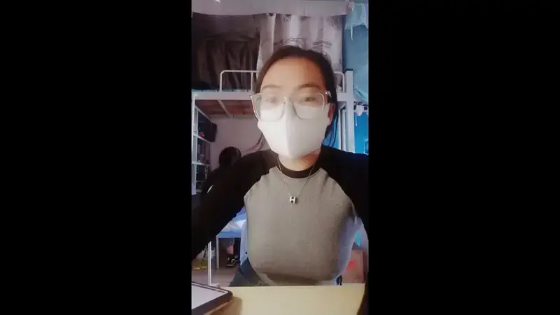 Real female college student, roommate thought she was live streaming on Douyin