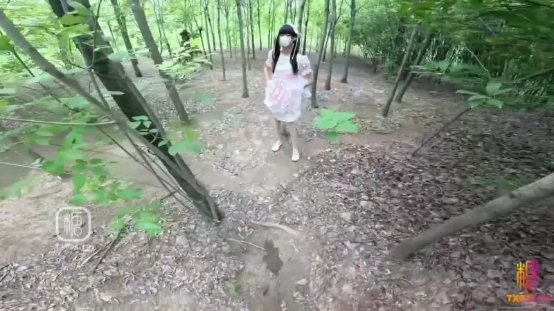 A wretched uncle drinks urine in an outdoor routine with a young girl aged 2004