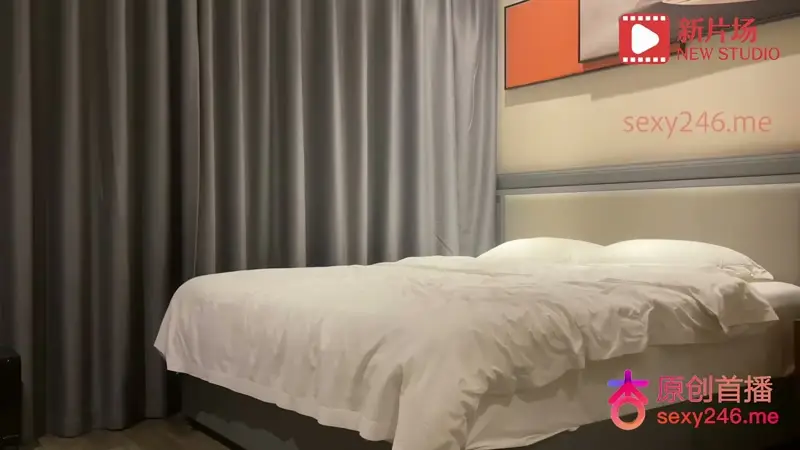 Internet dating 18-year-old part-time student girl, cute na lolita sound