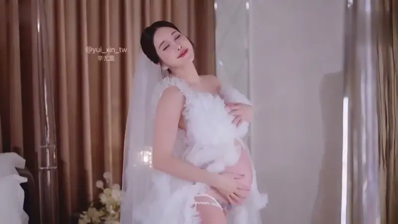The last actual sex during pregnancy, fuck me again before giving birth.