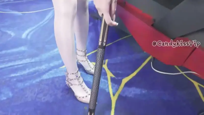 Can you hit a hole in one on such a small hole?