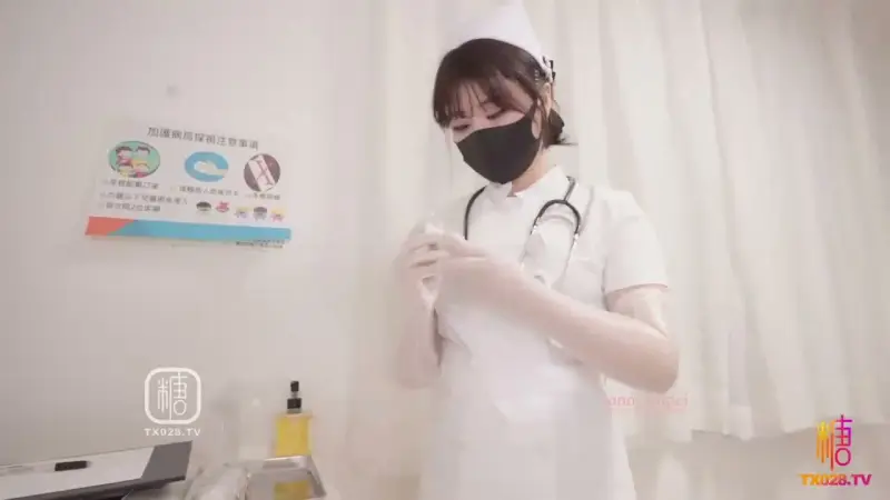 Premature ejaculation treatment: Sexy white stocking nurse uses extreme techniques to stimulate cock