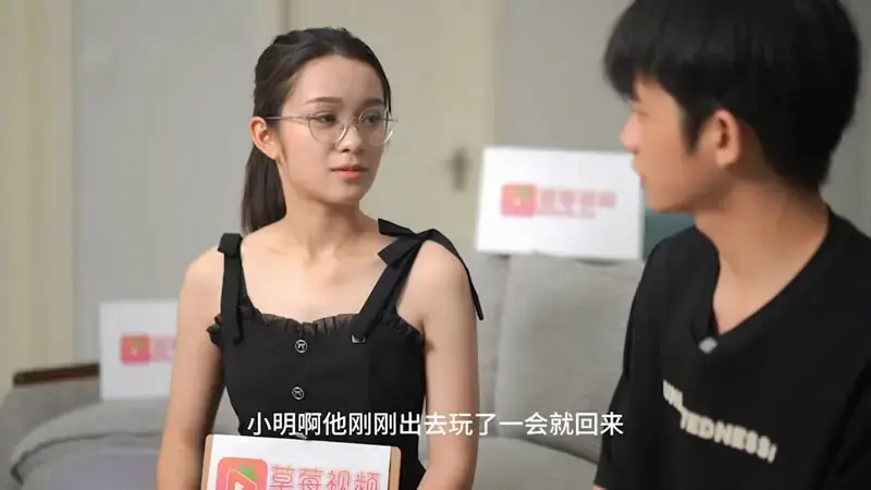 교장선생님이 집을 방문했다가 홀아버지에게 성폭행을 당했습니다.