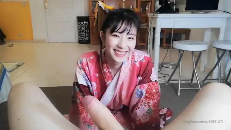 Blowjob bitch in kimono