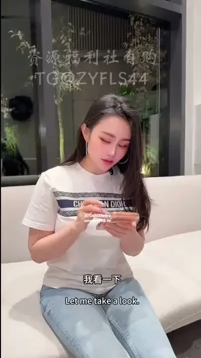 The taboo scene of a class beauty from the Department of Journalism's class "collapsing her house" in an instant was exposed by a scumbag. I didn't expect the class beauty to be so coquettish in private.